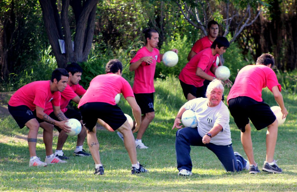 Pacífico marcha sobre rieles