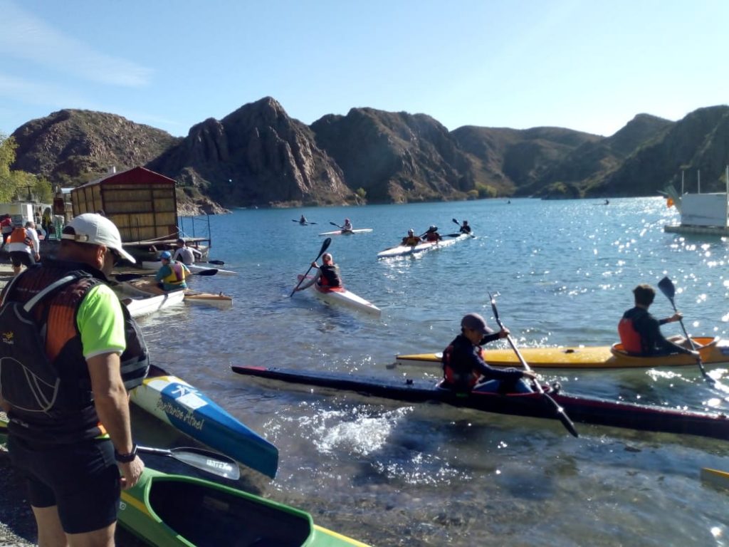 Exitosa clínica de canotaje en San Rafael