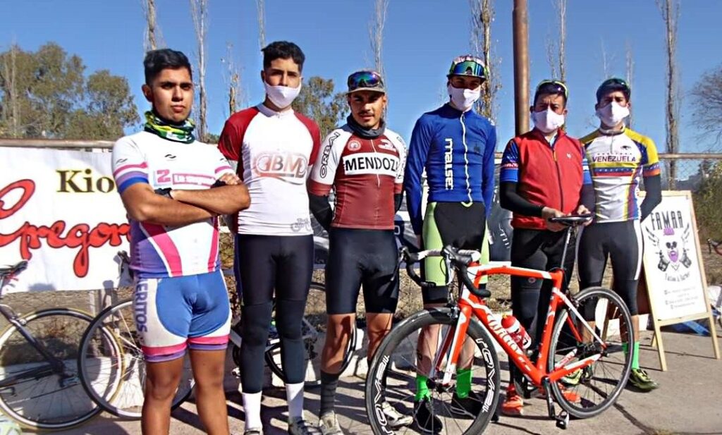 Apolo, el equipo de ciclismo que surgió con la cuarentena