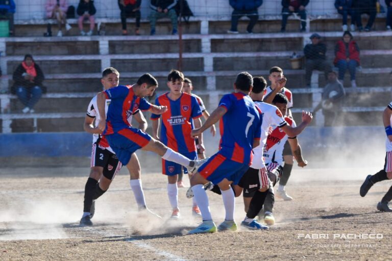 Se puso en marcha la octava fecha del fútbol local
