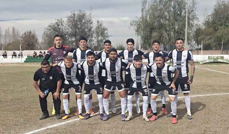 Pacífico goleó a Quiroga y aseguró la clasificación