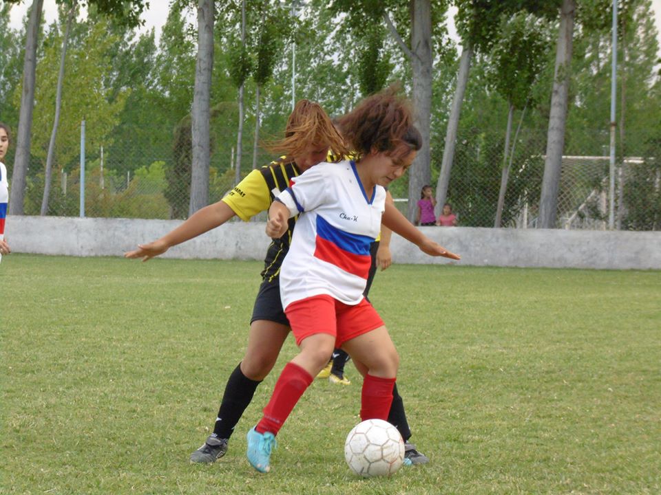Así se juega el fútbol femenino