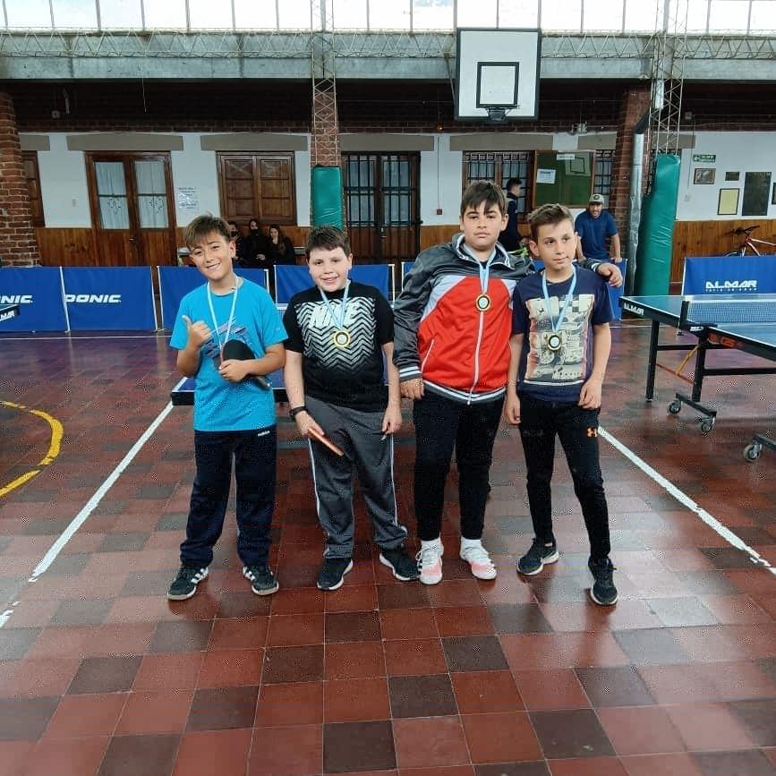 Se jugó un nuevo torneo de tenis de mesa